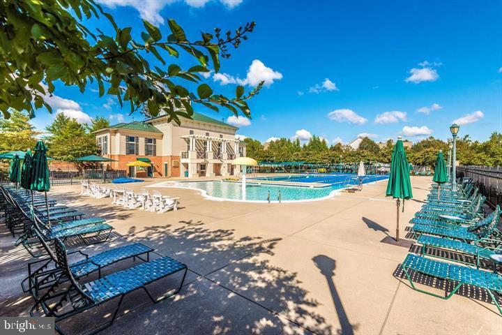 KING FARM VILLAGE CENTER - Residential Lease