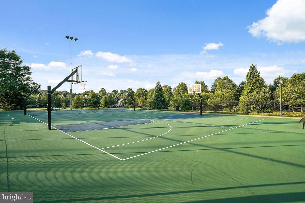 KING FARM VILLAGE CENTER - Residential Lease