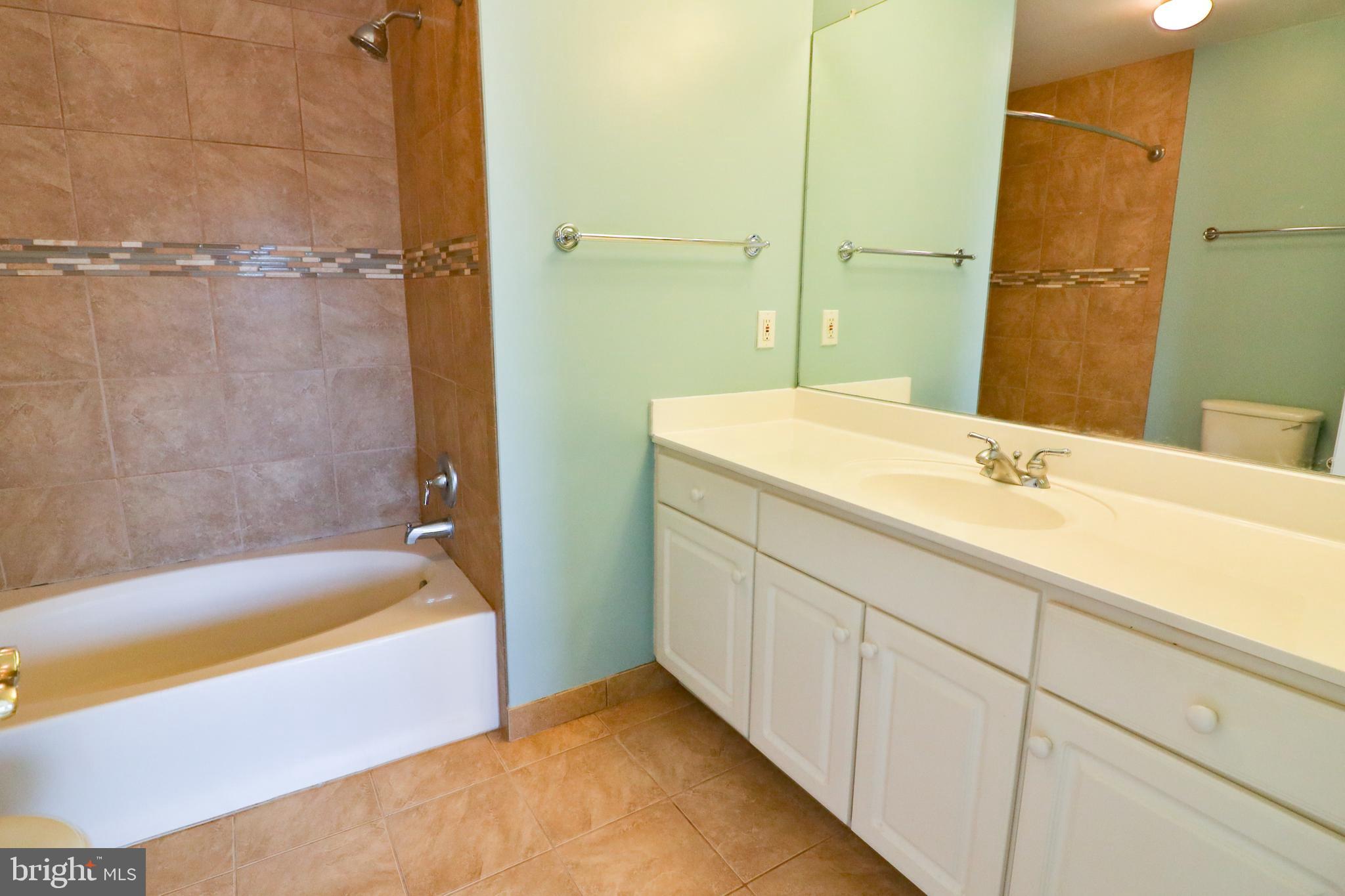 KING FARM VILLAGE CENTER - Residential Lease