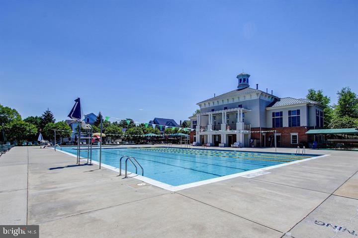 KING FARM VILLAGE CENTER - Residential Lease