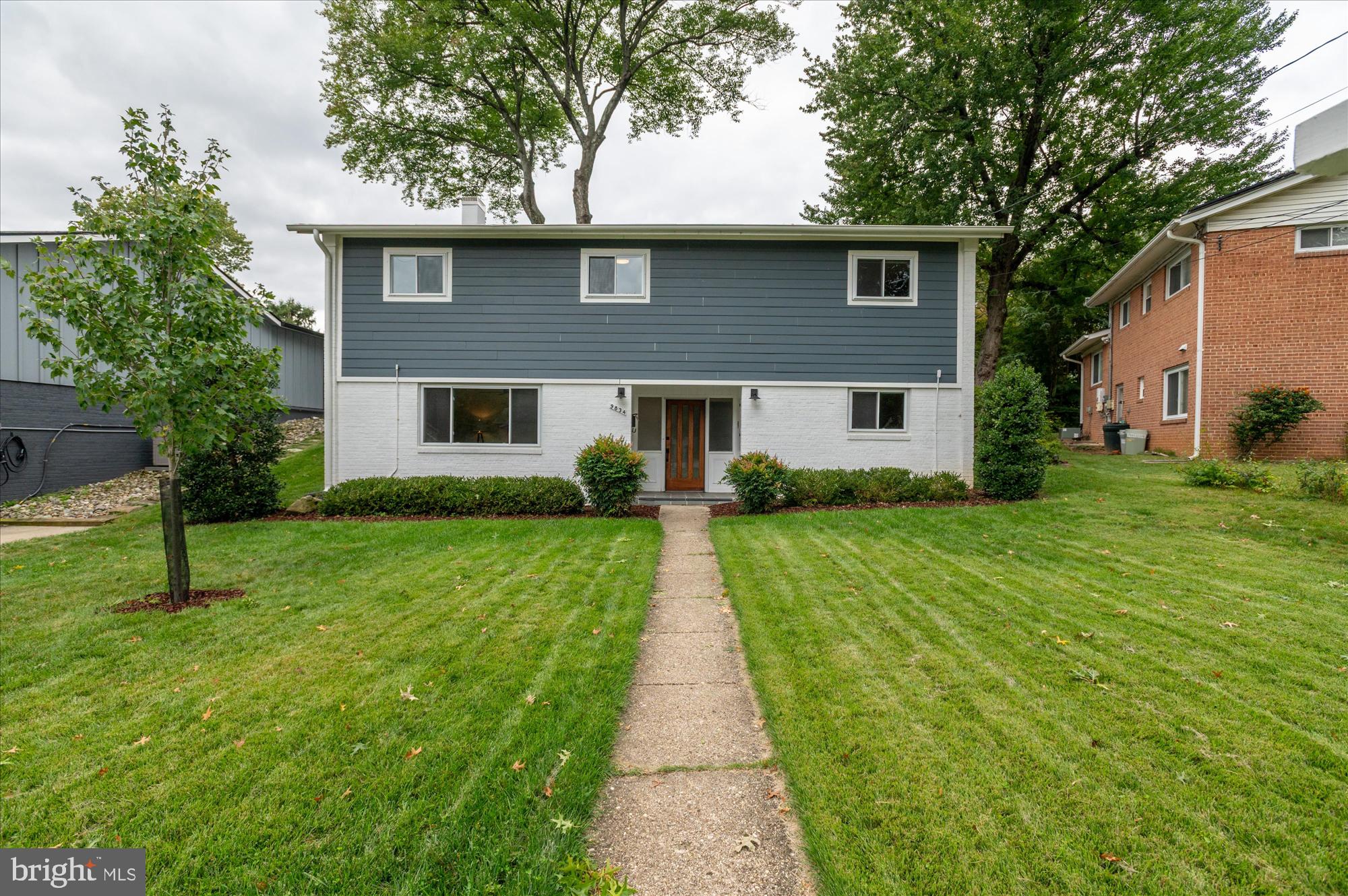 9834 CHERRY TREE LANE