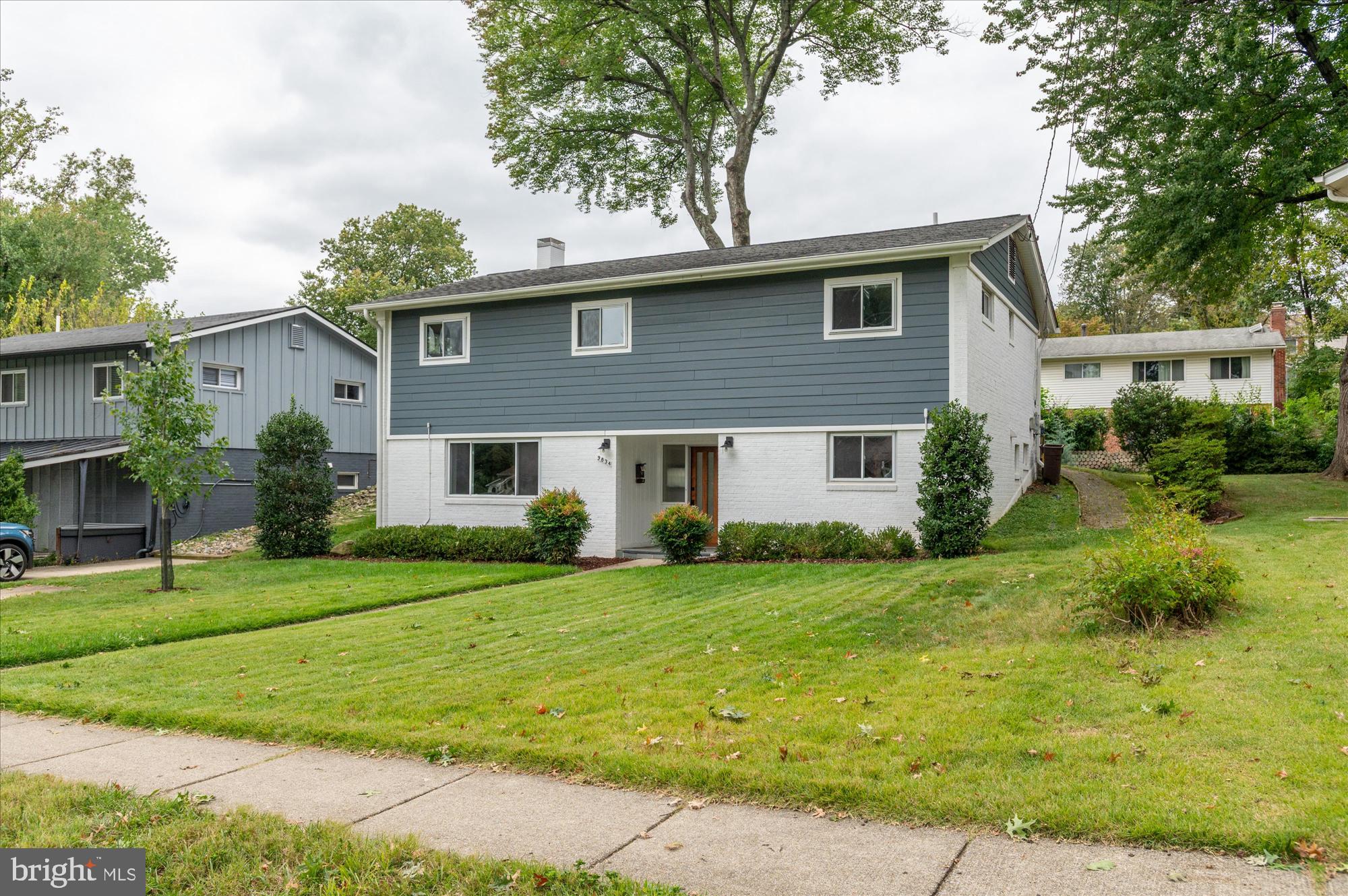 9834 CHERRY TREE LANE