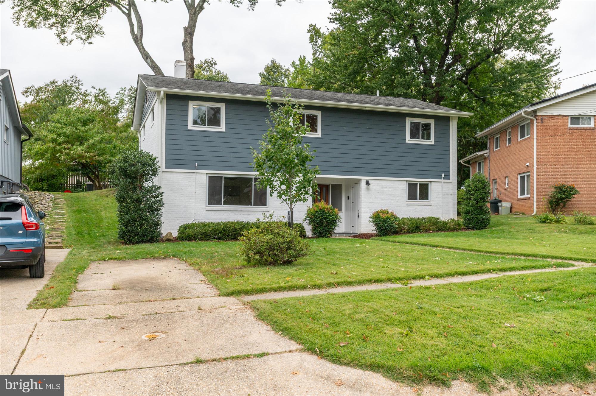 9834 CHERRY TREE LANE