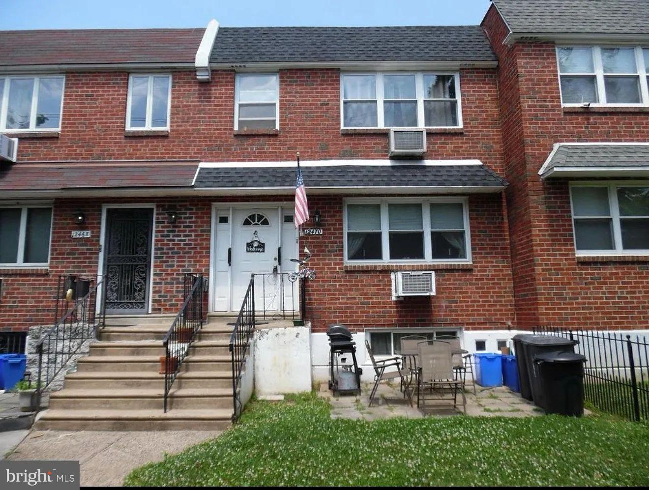 Great location, conveniently located within walking distance of Franklin Mills Mall,shopping centers and major highways. The unit is in the second floor; the front door opens to a large living room and dining area. Off the living room is an updated kitchen. There are two bedrooms with closets and a full bathroom with a bathtub. The building is a duplex and is shared with another tenant. Each tenant has their washer and dryer in the shared basement. Both units have separate utilities and are efficient with gas heat/hot water/cooking. New Fridge and stove have been installed. Renter is responsible for gas, water, electric and all other utilities. First month, last month and one moth of deposit due at signing. The house is being freshly painted. Renter is responsible for gas, water, electric and all other utilities. First month, last month and one moth of deposit due at signing.
Owner pays for water. Tenant pays gas and electric. First and last month plus security deposit is needed at signing. No pets allowed. No smoking allowed.