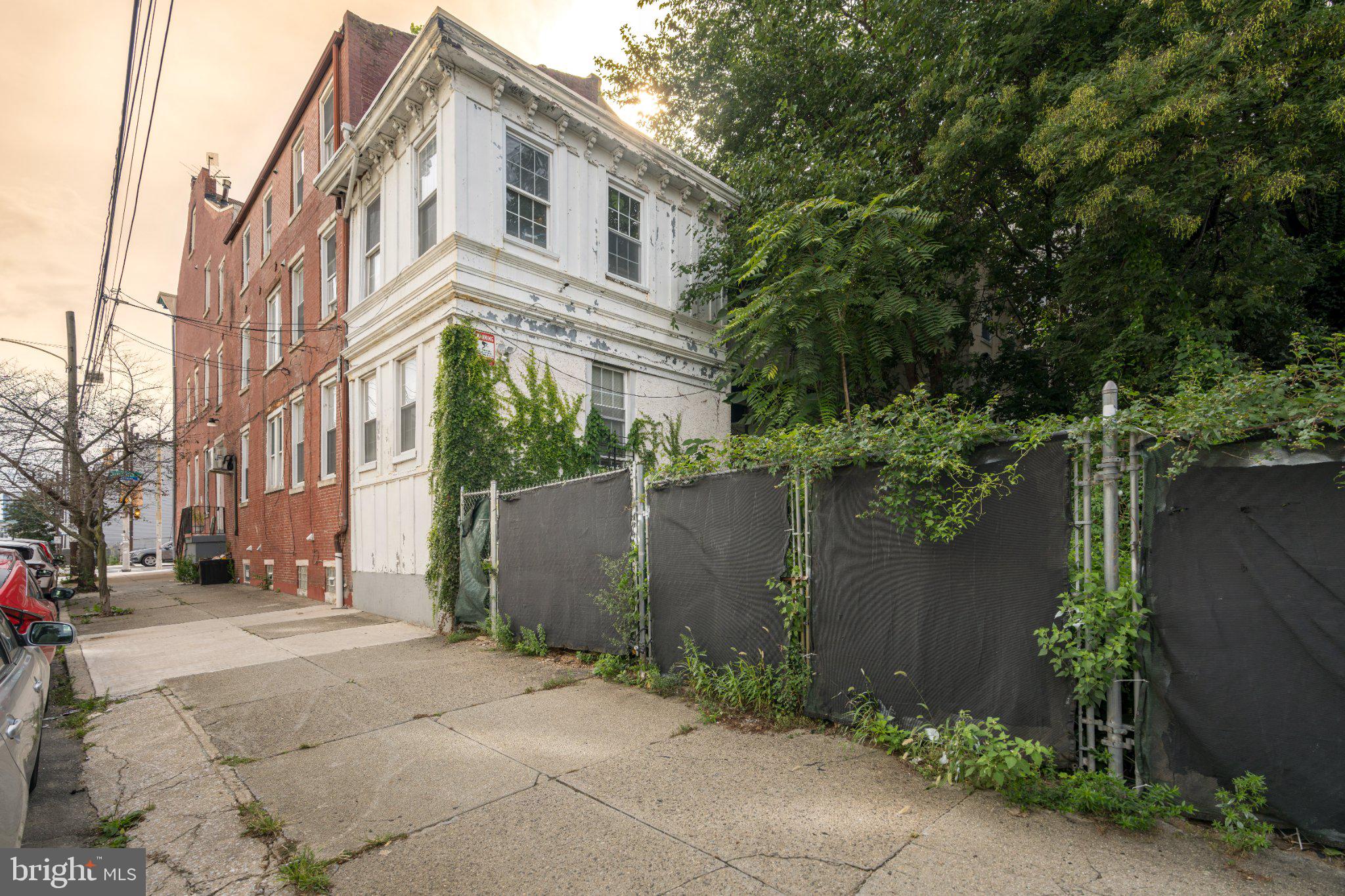 1501 W GIRARD AVENUE
