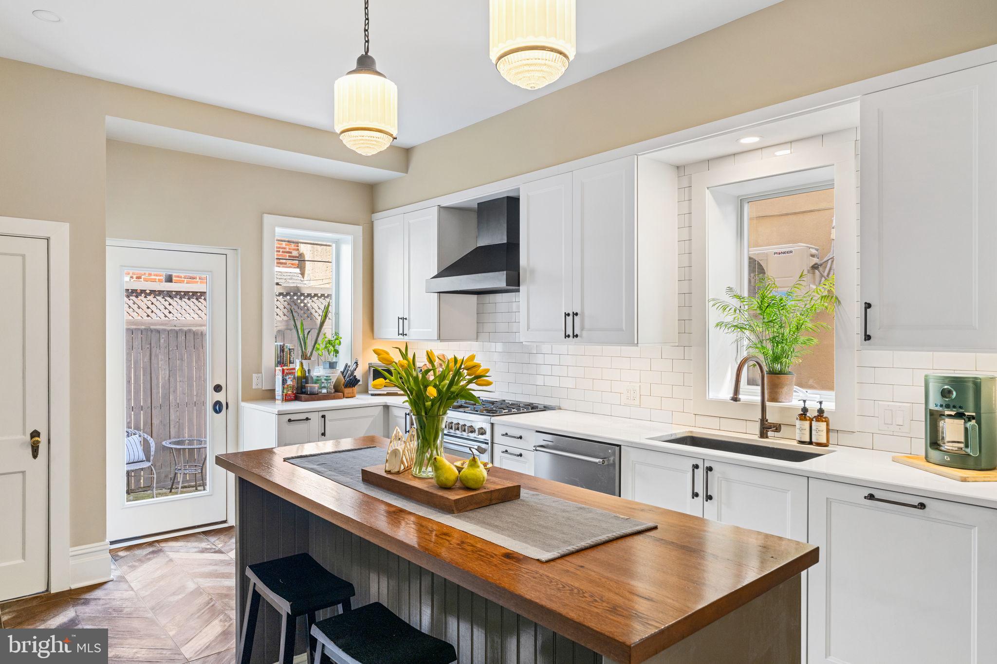 PASSYUNK SQUARE - Residential