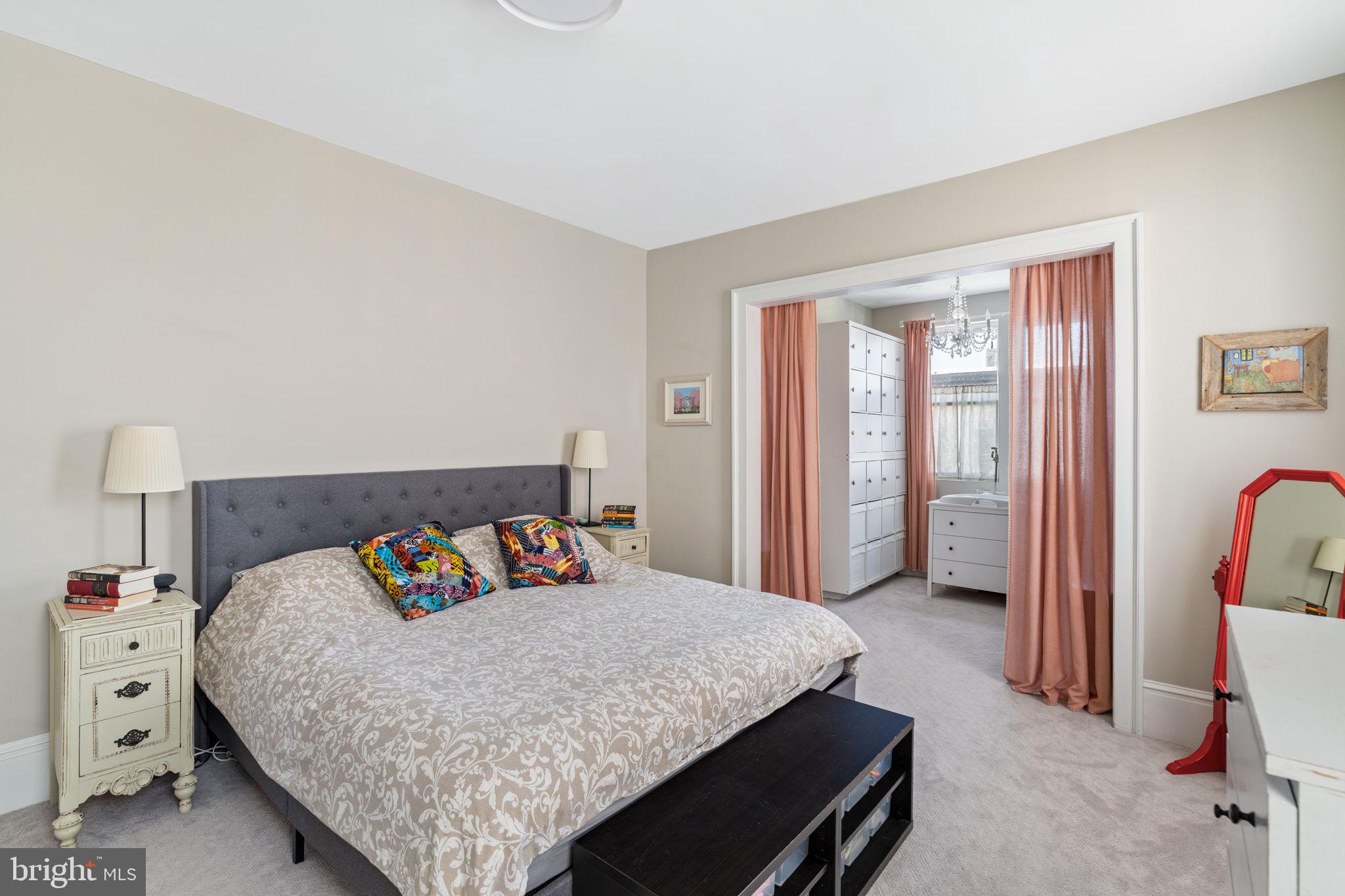 PASSYUNK SQUARE - Residential