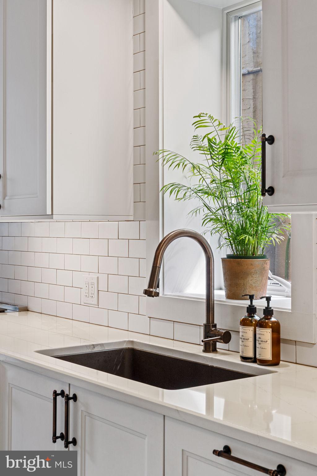 PASSYUNK SQUARE - Residential