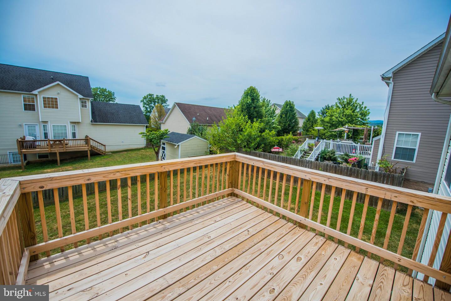 CRESTFIELD - Residential