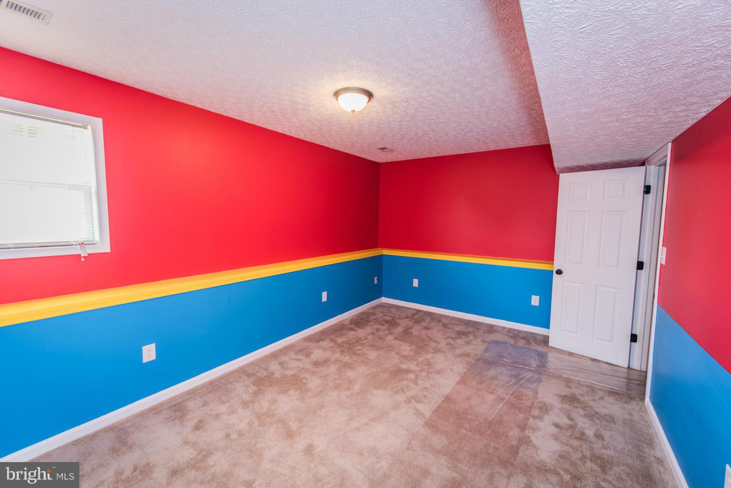 CRESTFIELD - Residential