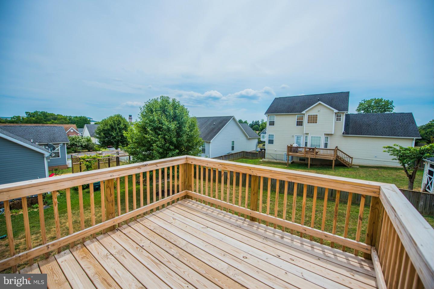 CRESTFIELD - Residential