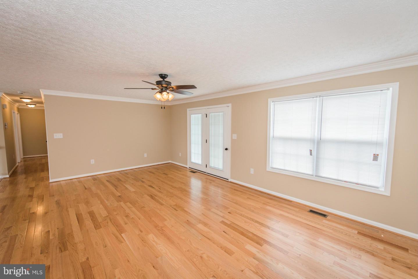 CRESTFIELD - Residential