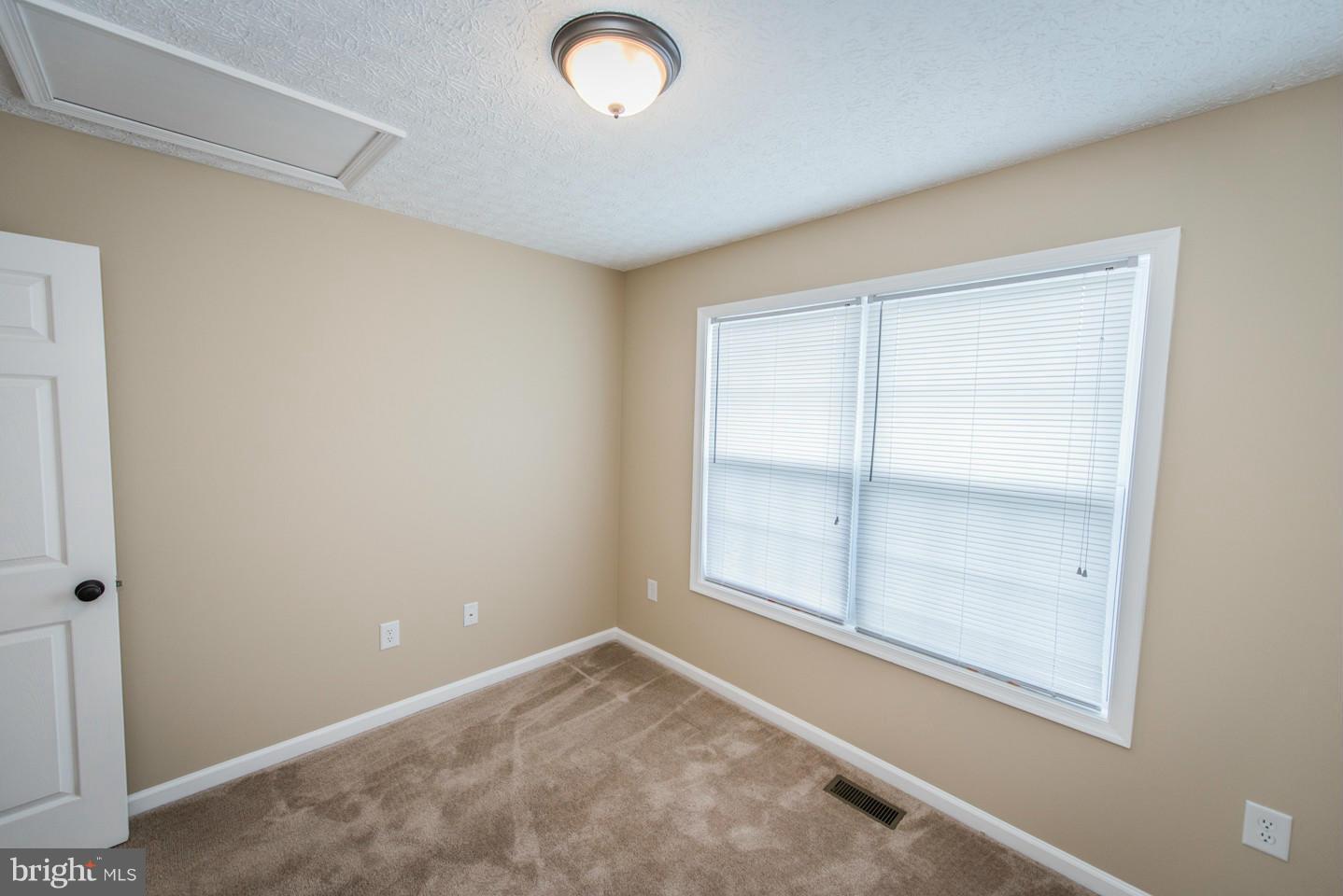 CRESTFIELD - Residential