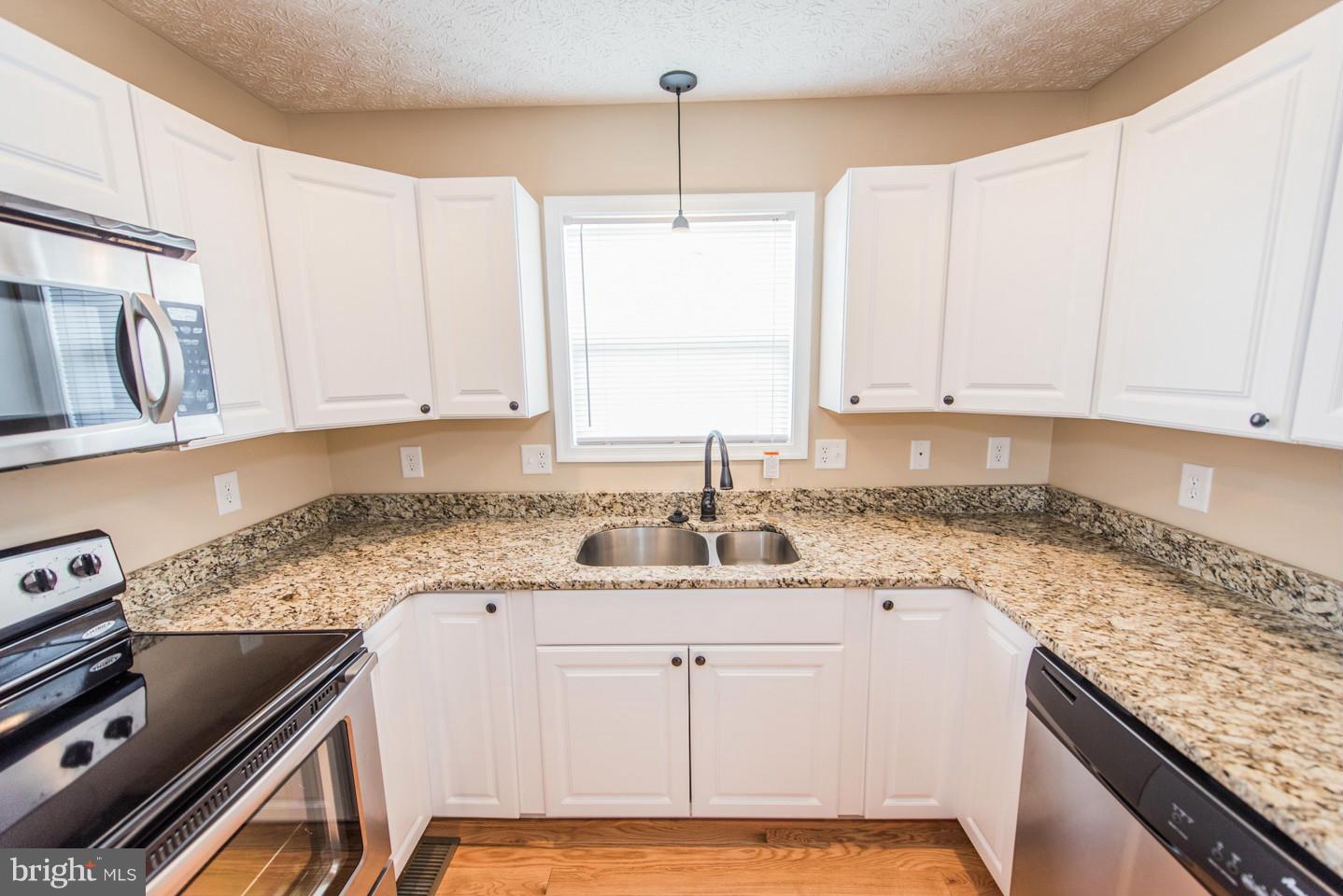 CRESTFIELD - Residential