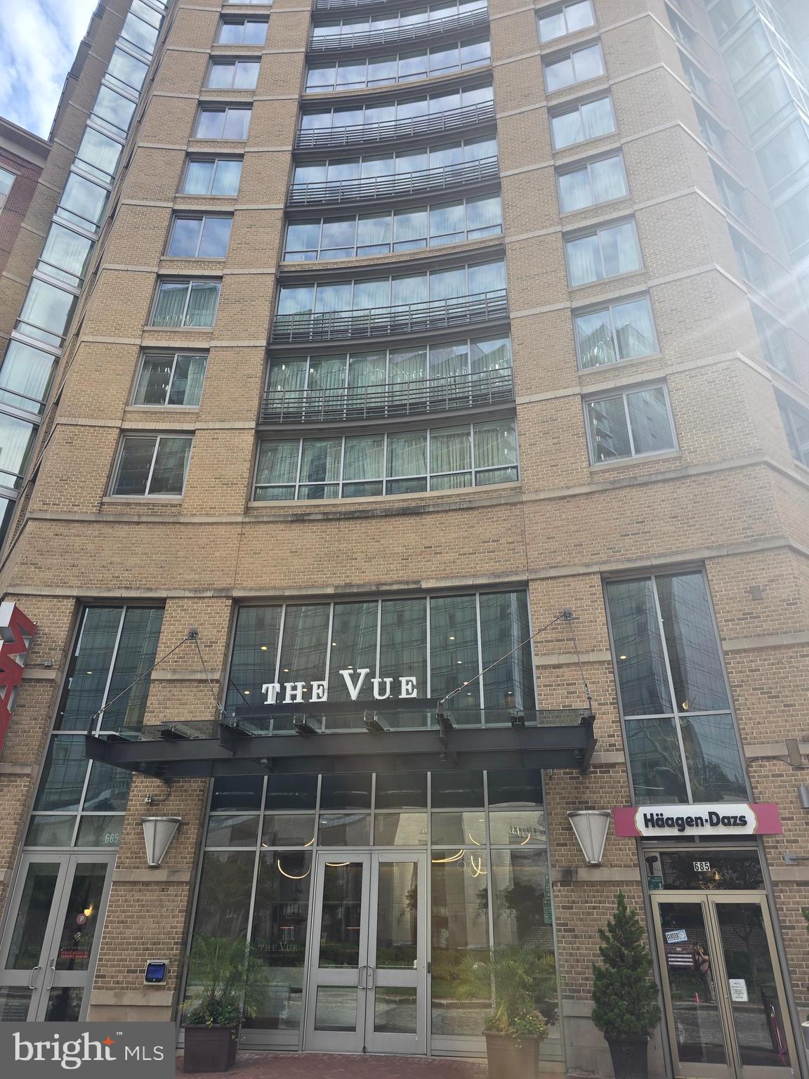 HARBOR EAST - Residential Lease