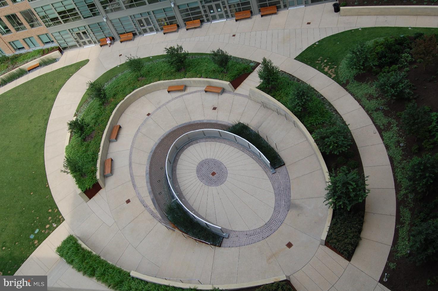 675 PRESIDENT STREET 1609