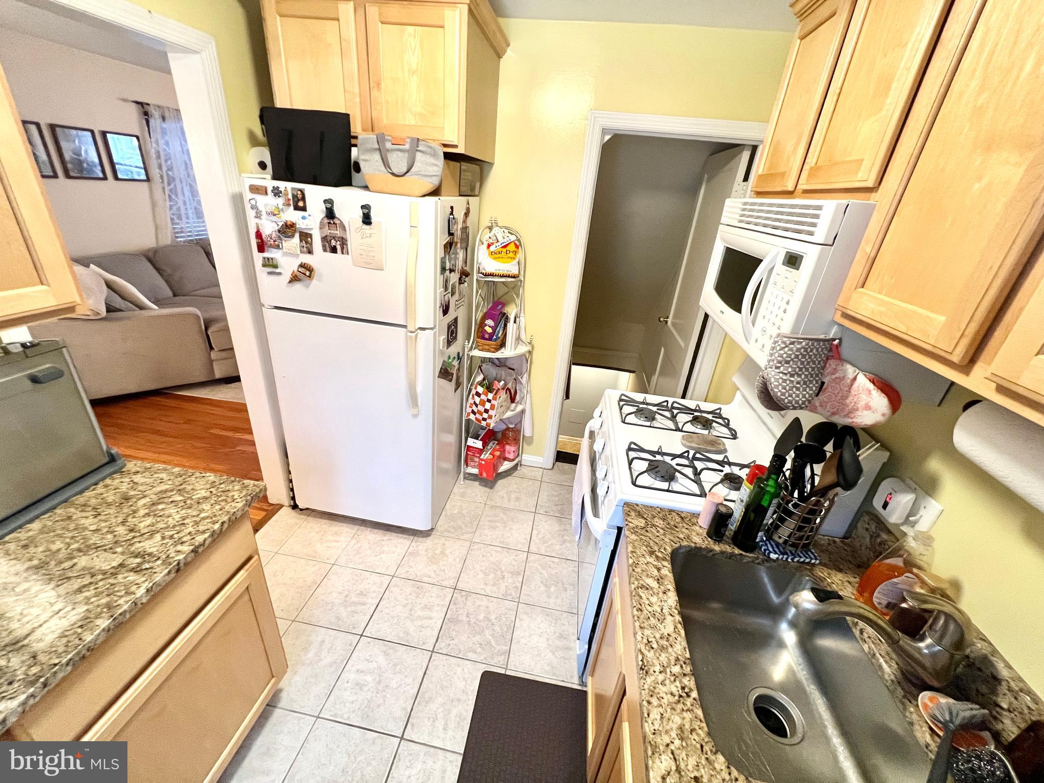 HUNTINGTON - Residential Lease