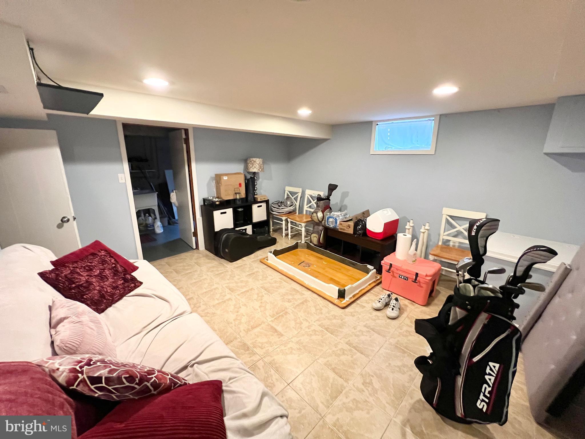 HUNTINGTON - Residential Lease