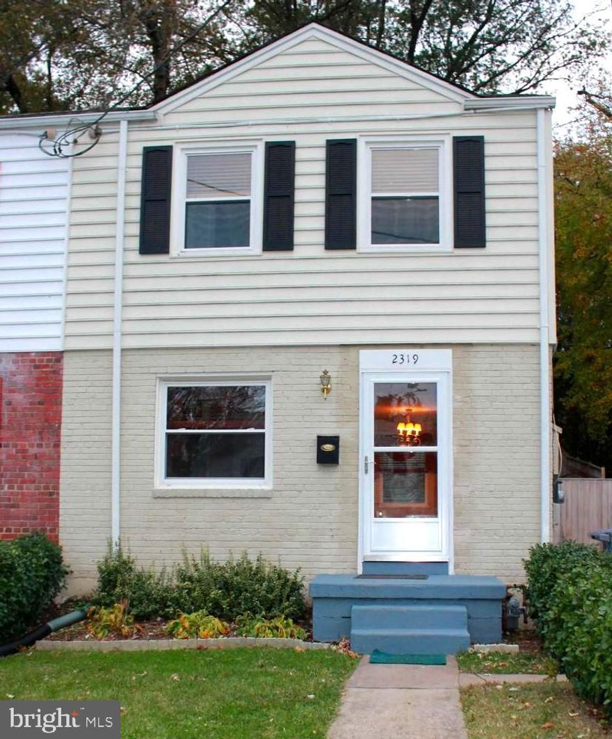 Commuters dream house! Beautiful two bedroom, one and a half bath with basement flex space; think third bedroom or second living space. Hardwood floors, neutral paint and lots of natural sunlight. Fenced backyard with patio and storage shed. Located less than a mile (7 minute walk) to Huntington Metro. Nestled between Old Town and Kingstowne areas of Alexandria.  A quick drive over the Woodrow Wilson Bridge to National Harbor and D.C.  Easy access to major highways. This area is minutes from shops, restaurants, trails, metro and more.