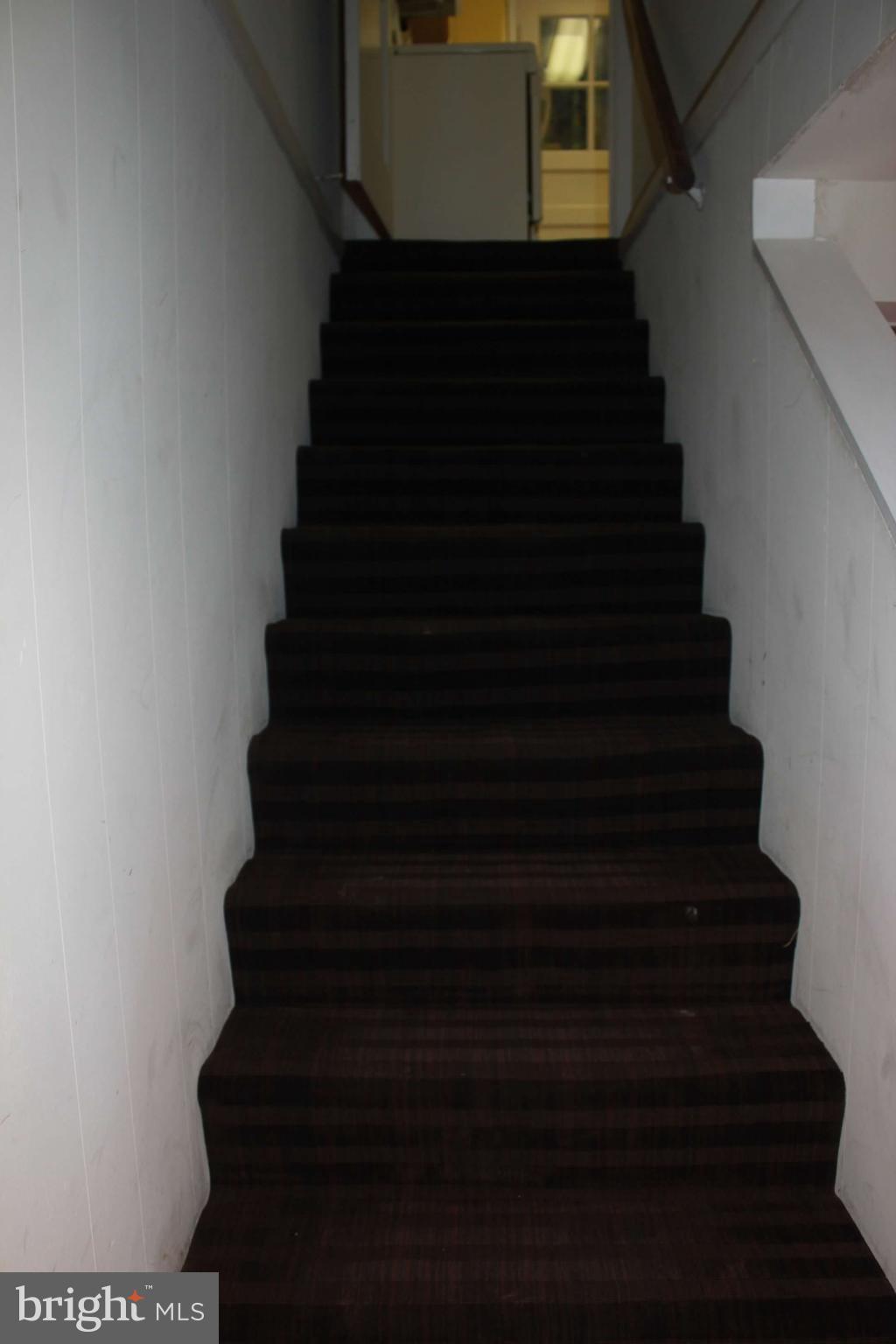 HUNTINGTON - Residential Lease