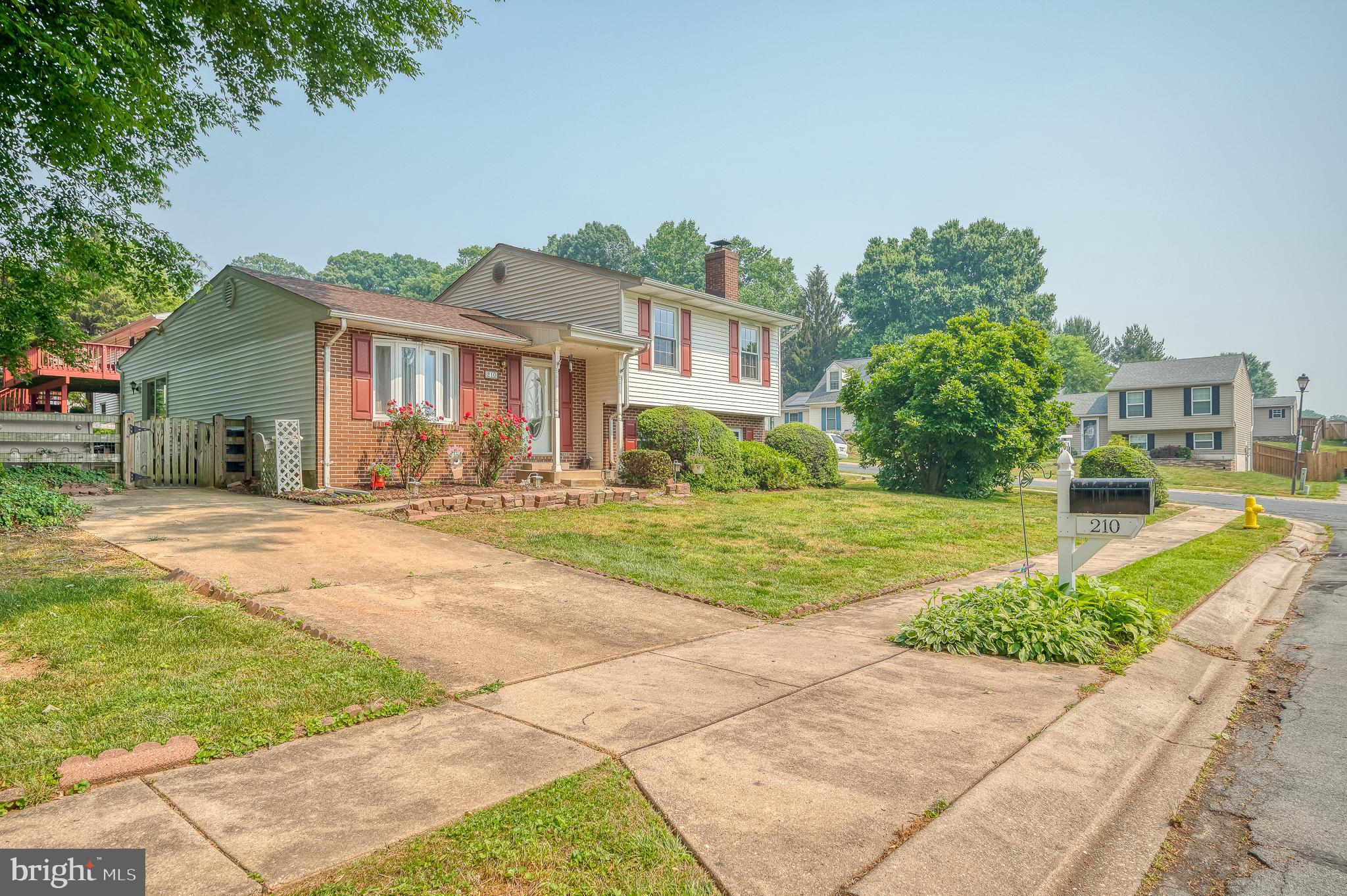 LAUREL VALLEY - Residential