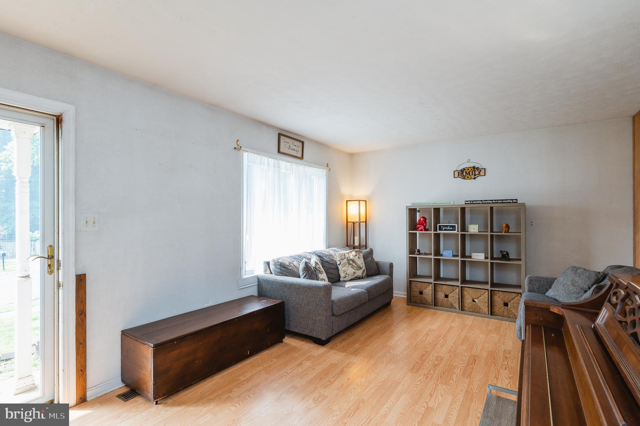 LAUREL VALLEY - Residential