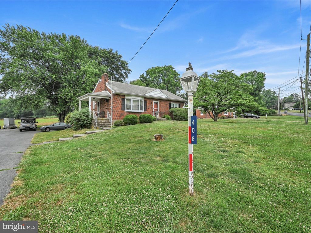 Photo of 408 MILLERSVILLE RD, LANCASTER, PA 17603 (MLS # PALA2036256)