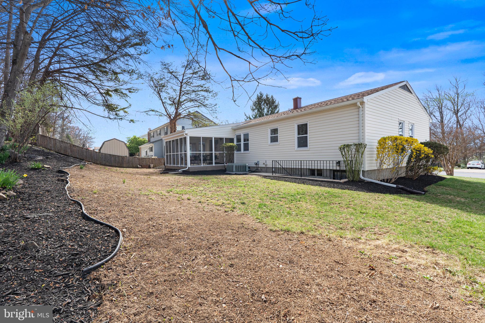 WOODBRIDGE VALLEY - Residential