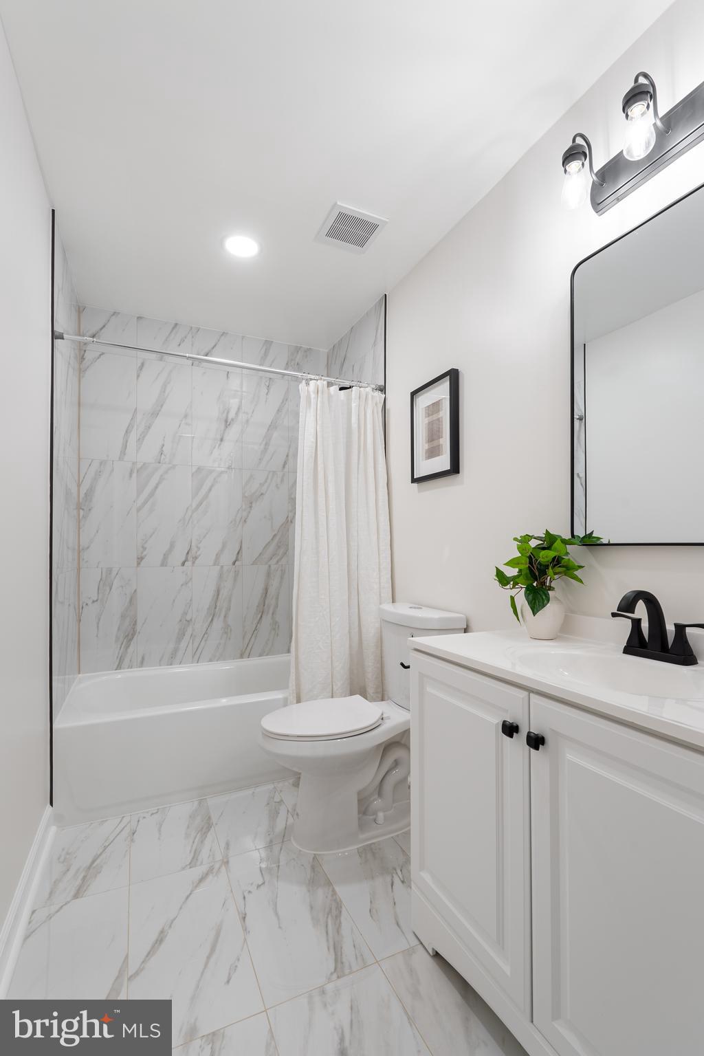 WOODBRIDGE VALLEY - Residential