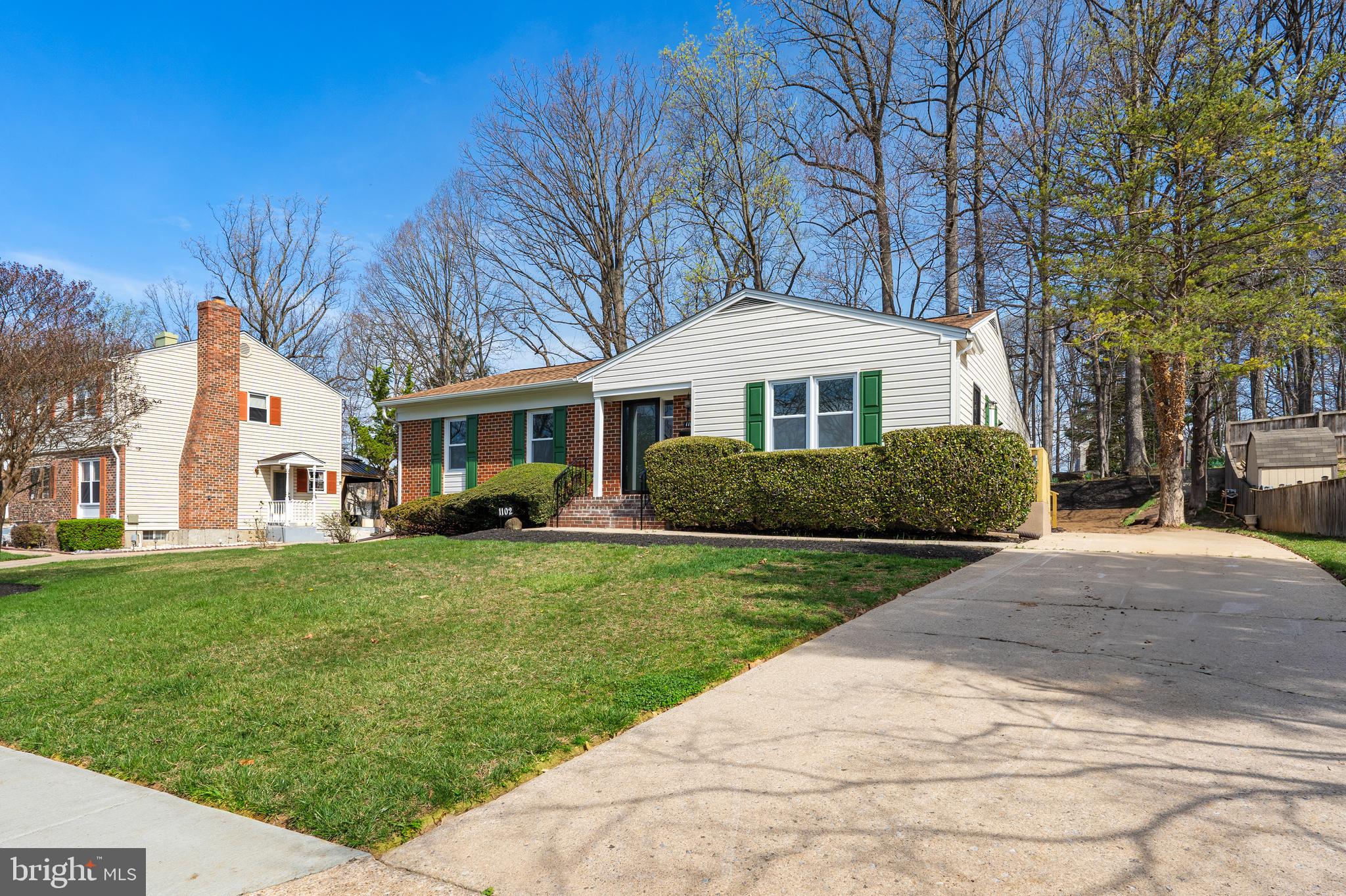 WOODBRIDGE VALLEY - Residential