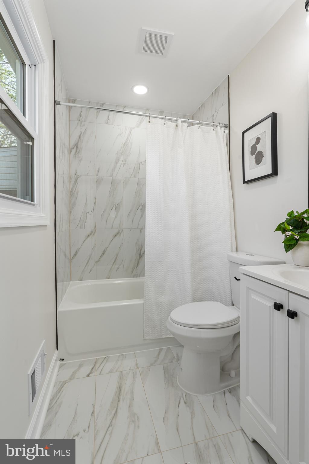 WOODBRIDGE VALLEY - Residential