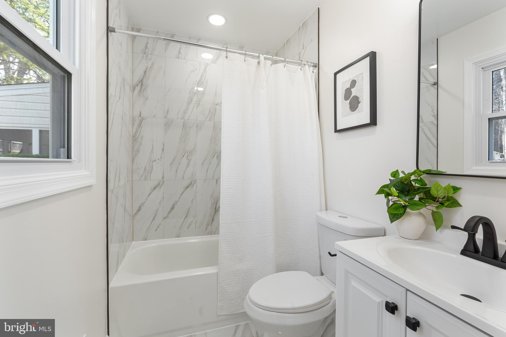 WOODBRIDGE VALLEY - Residential