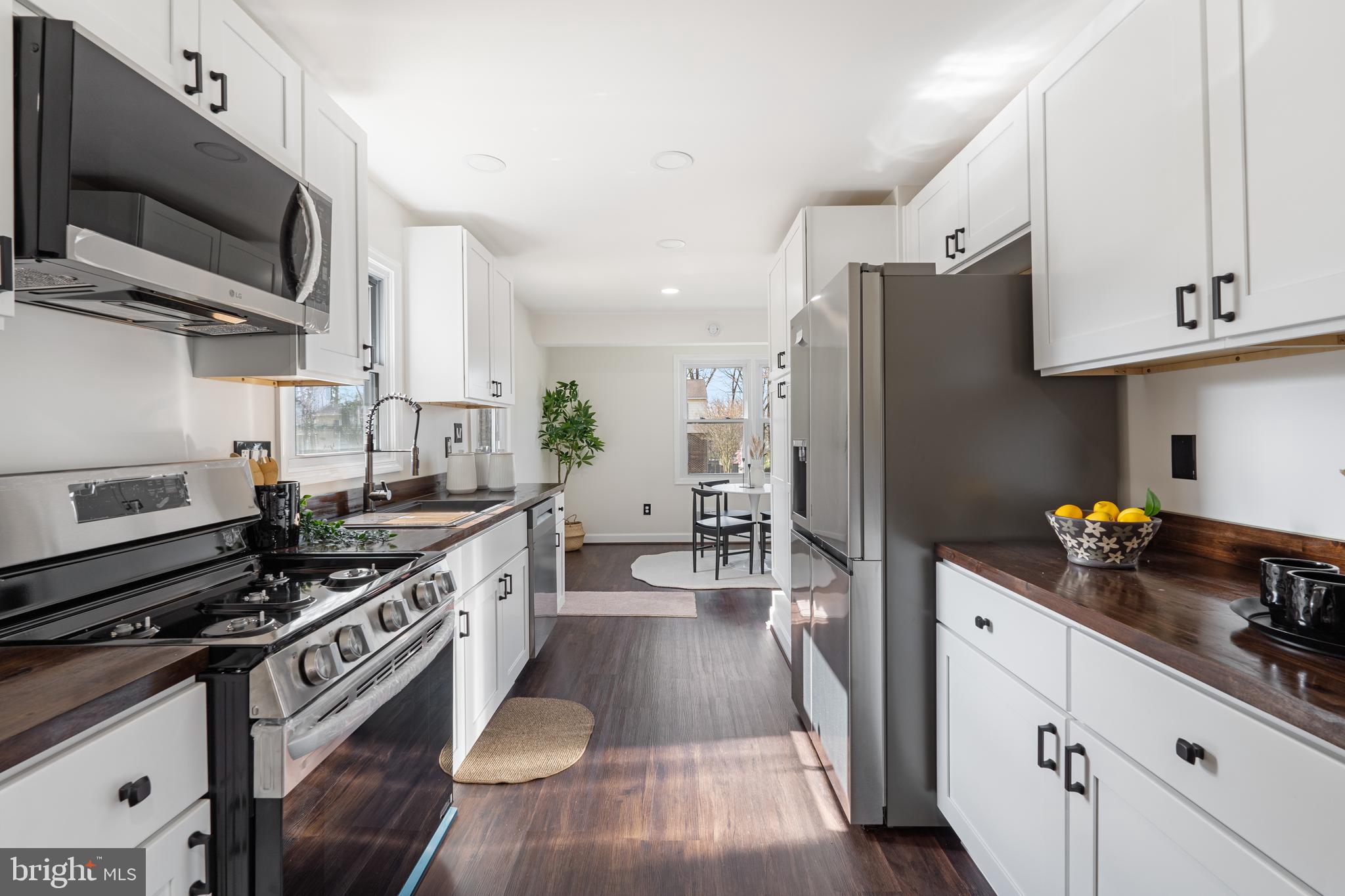 WOODBRIDGE VALLEY - Residential