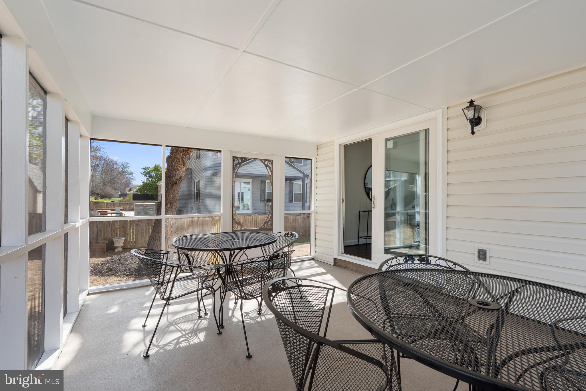 WOODBRIDGE VALLEY - Residential