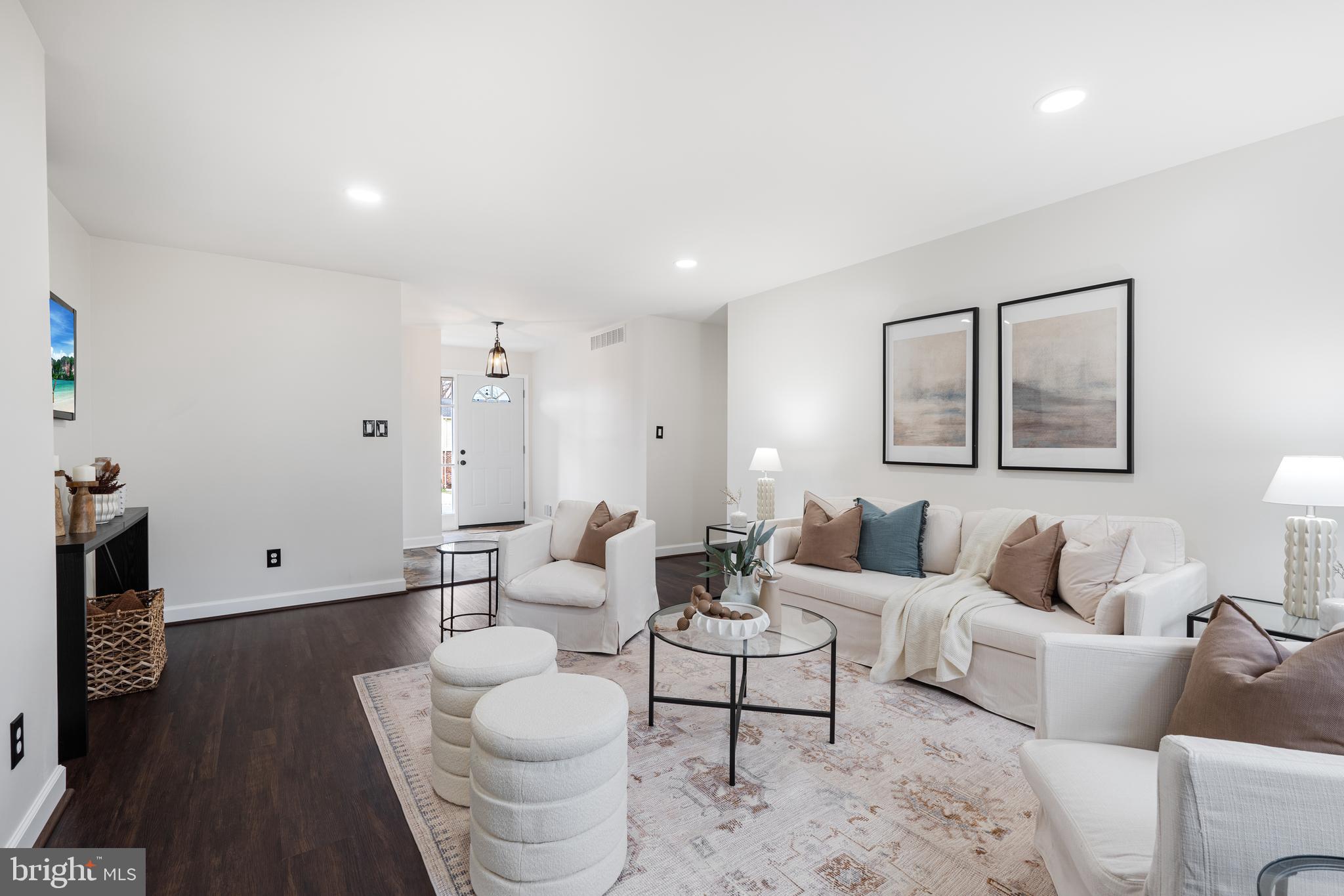 WOODBRIDGE VALLEY - Residential