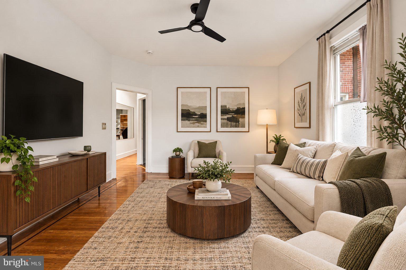 1 ATHENS AVENUE W C