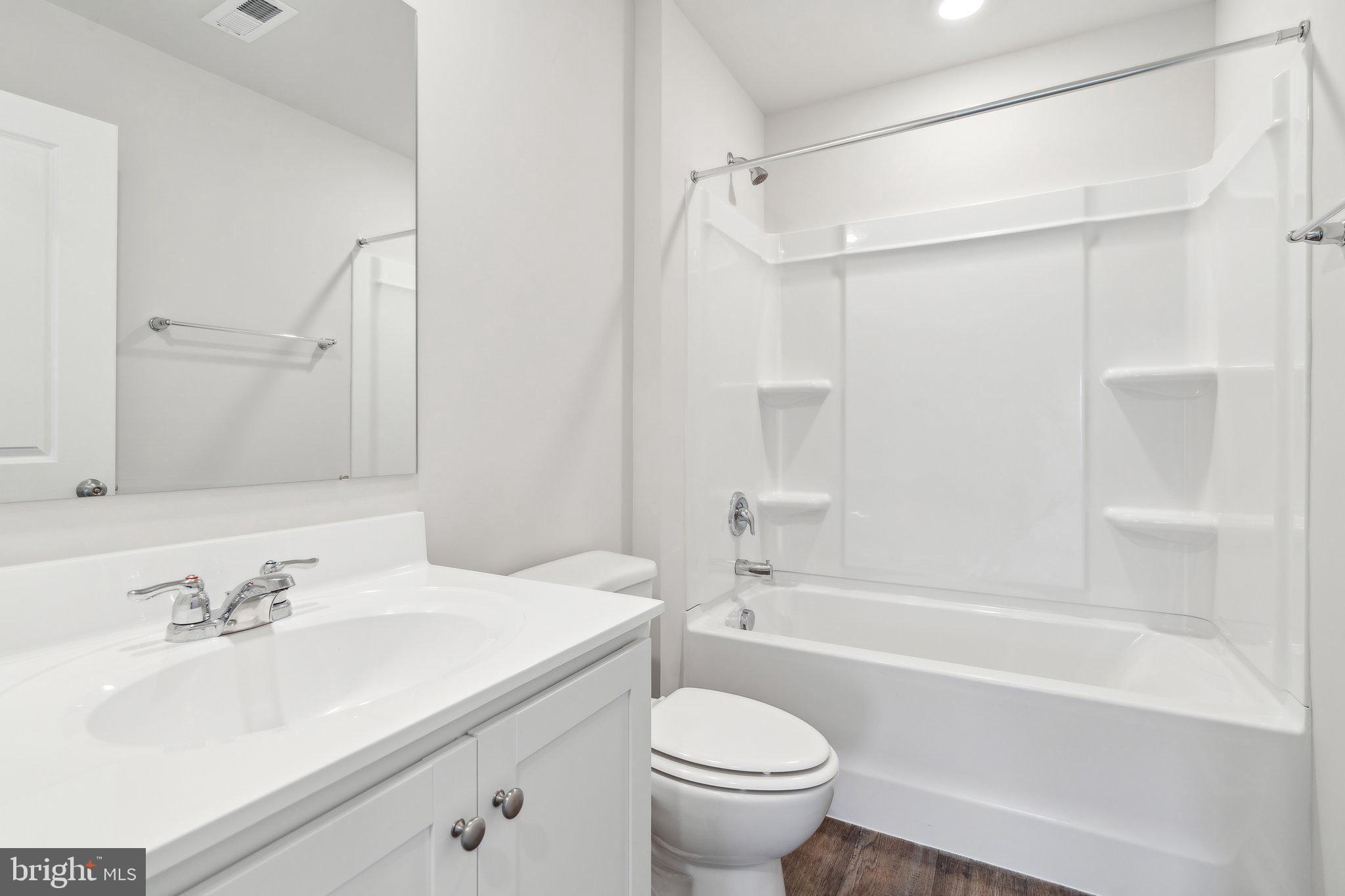 KINNAMON MEADOWS - Residential