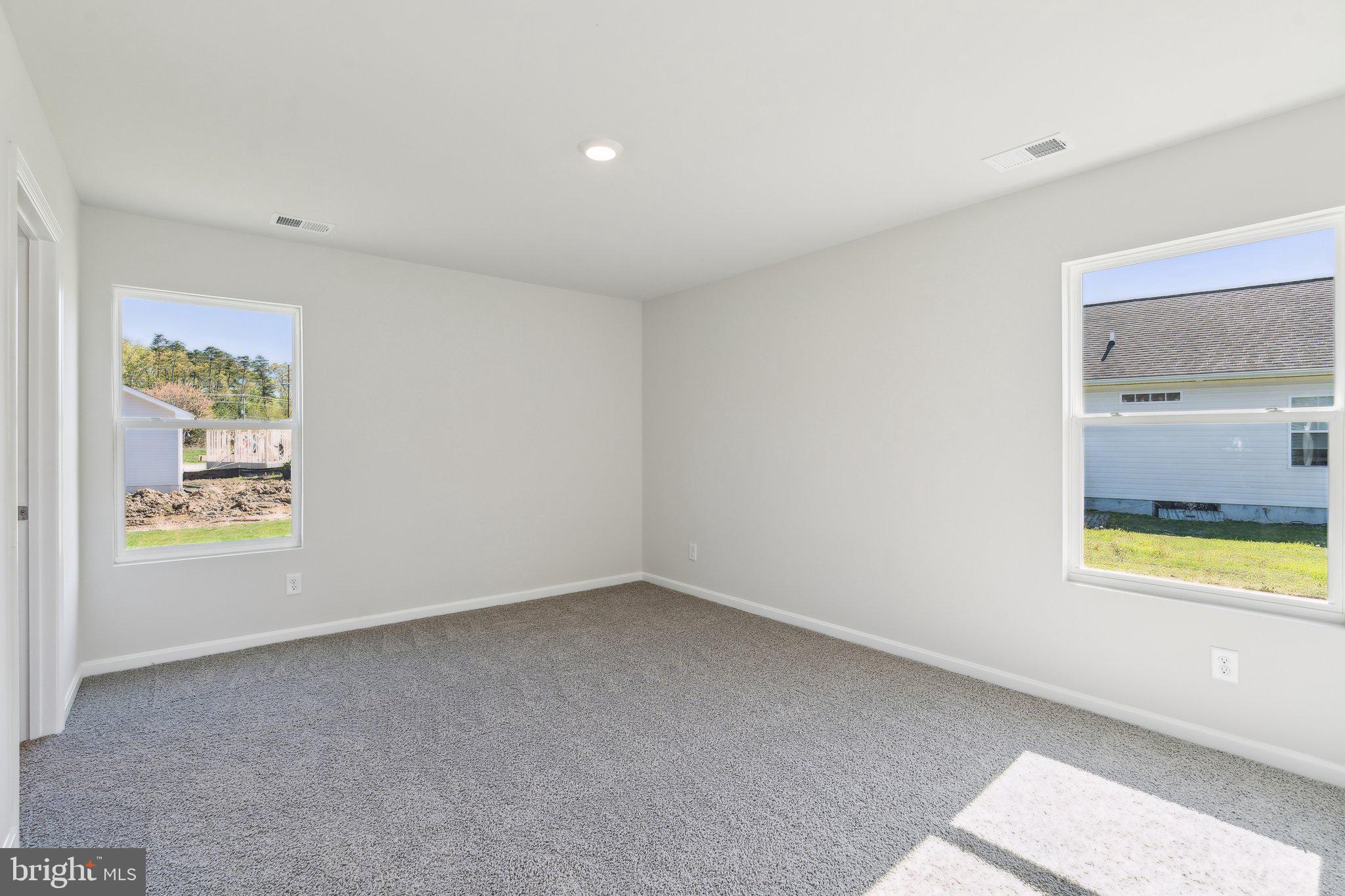 KINNAMON MEADOWS - Residential