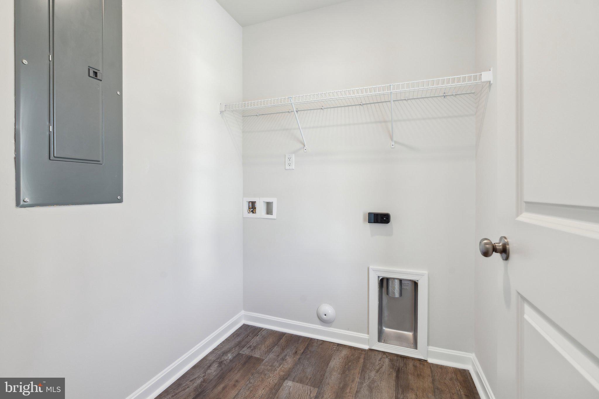 KINNAMON MEADOWS - Residential