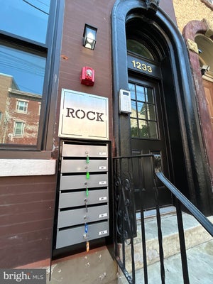 1233 N 6TH ST, PHILADELPHIA, PA 19122 - Image dfd27eb0efa89f2e7906539512bc1198/4070430566