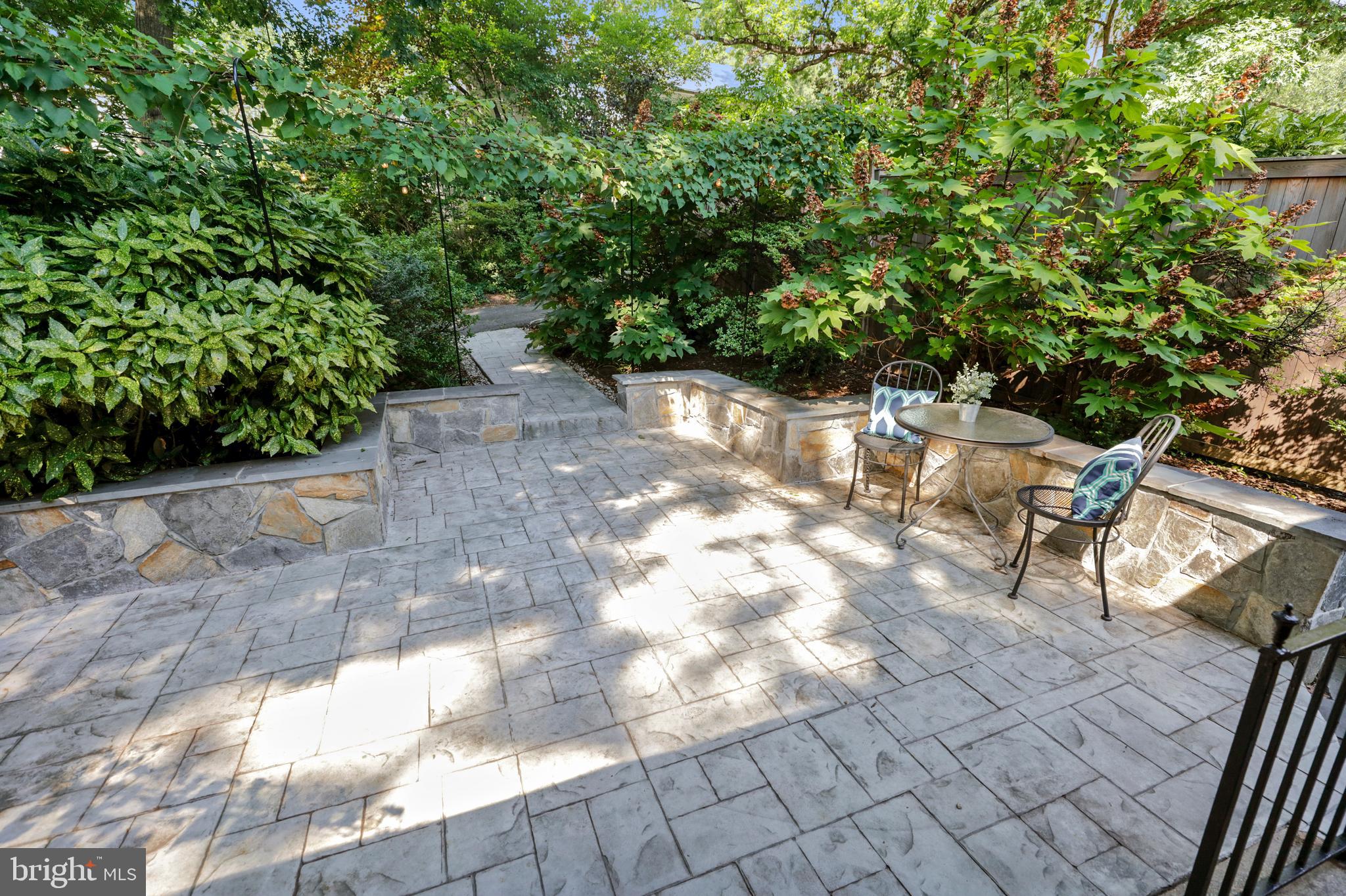 BRADDOCK HEIGHTS - Residential