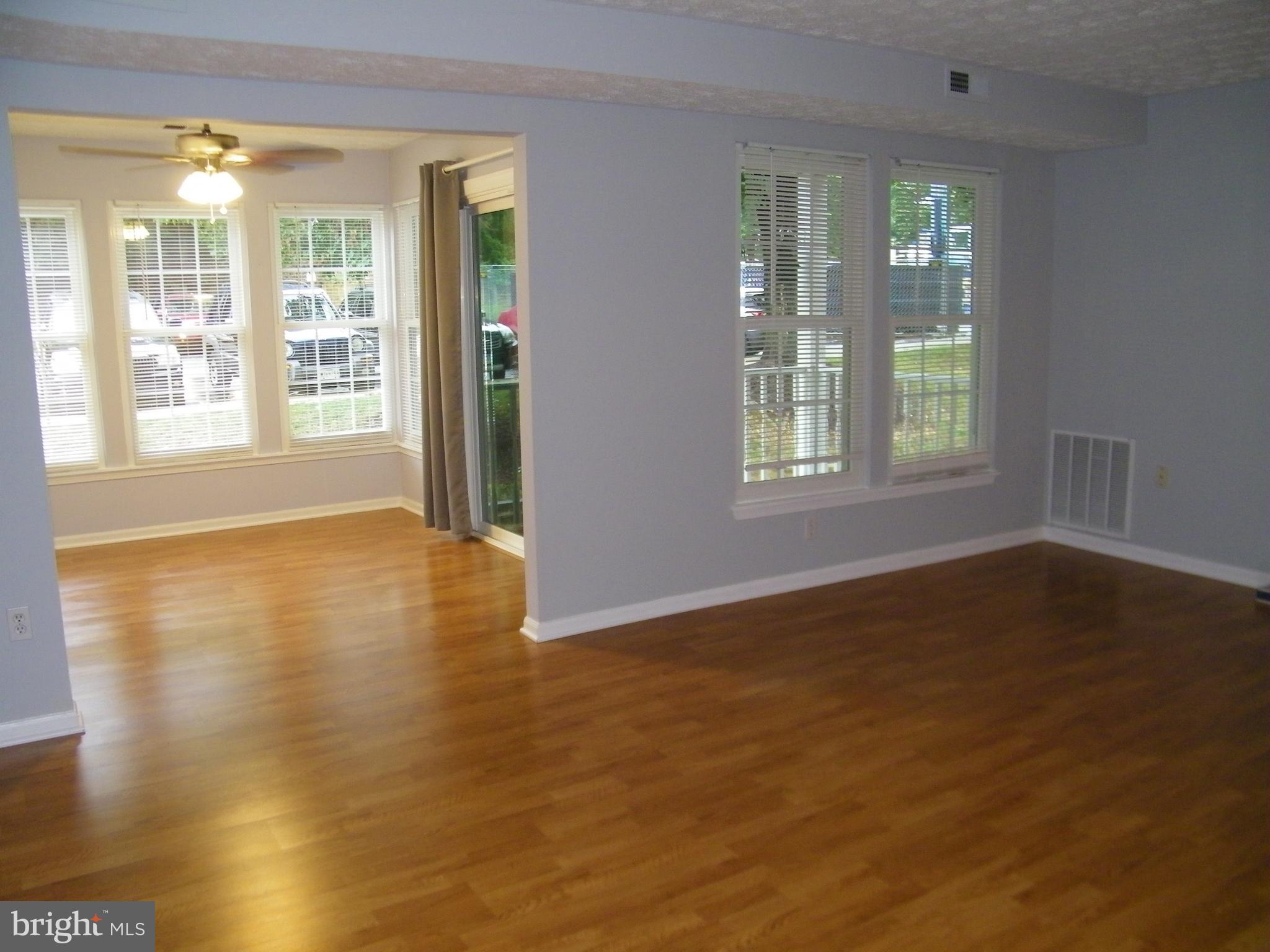 DEEP CREEK COMMONS - Residential Lease