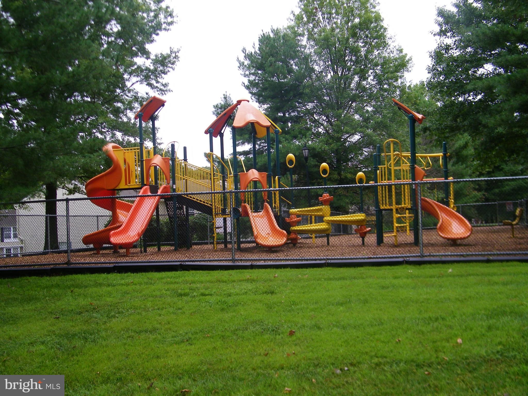 DEEP CREEK COMMONS - Residential Lease