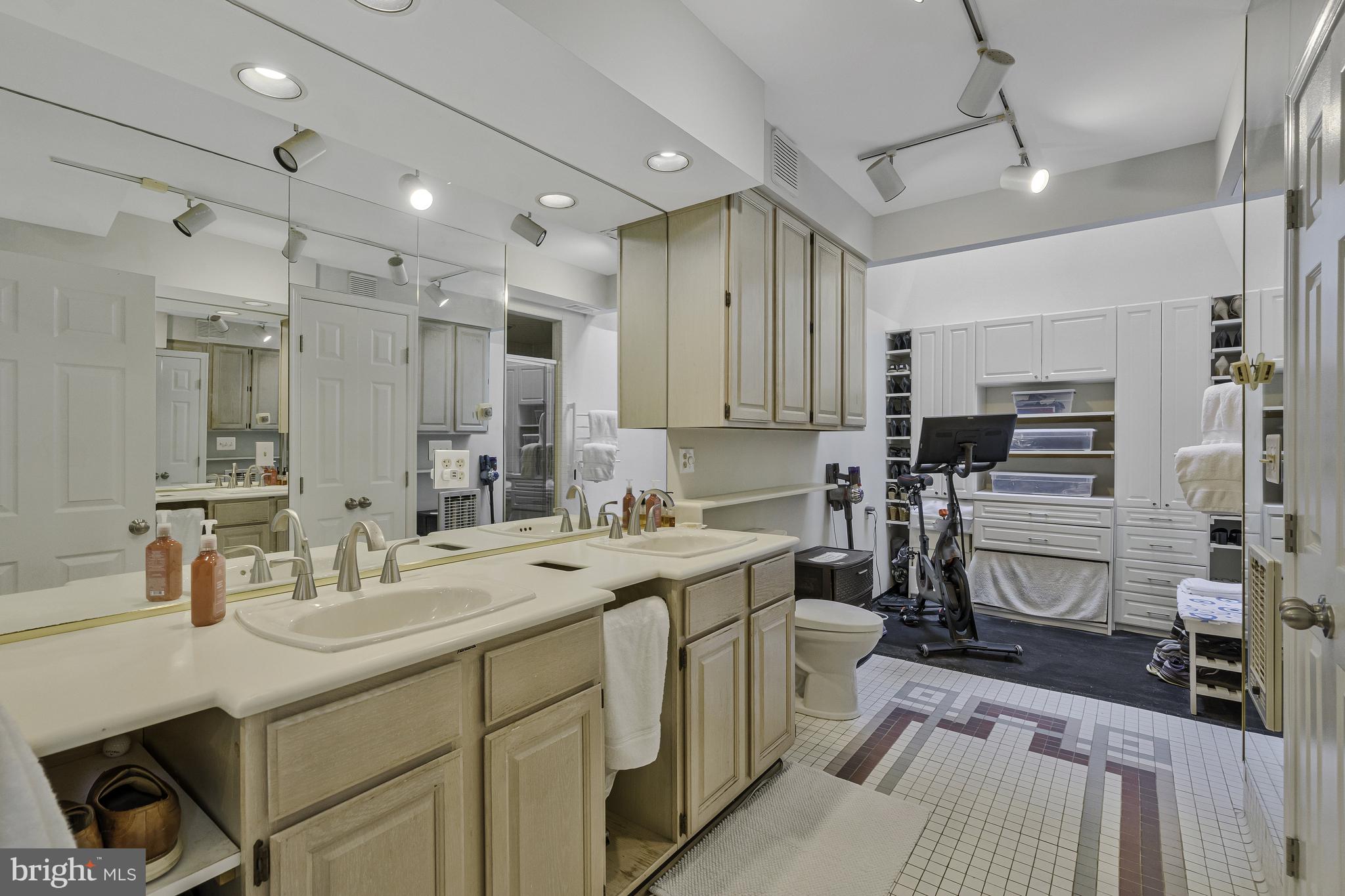 FRANKLIN PARK - Residential