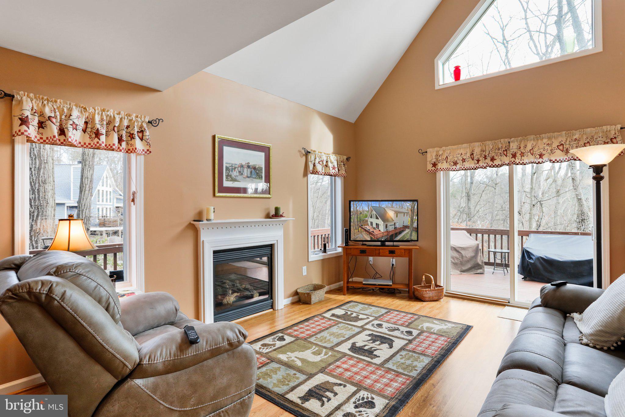 THE WOODS - Residential