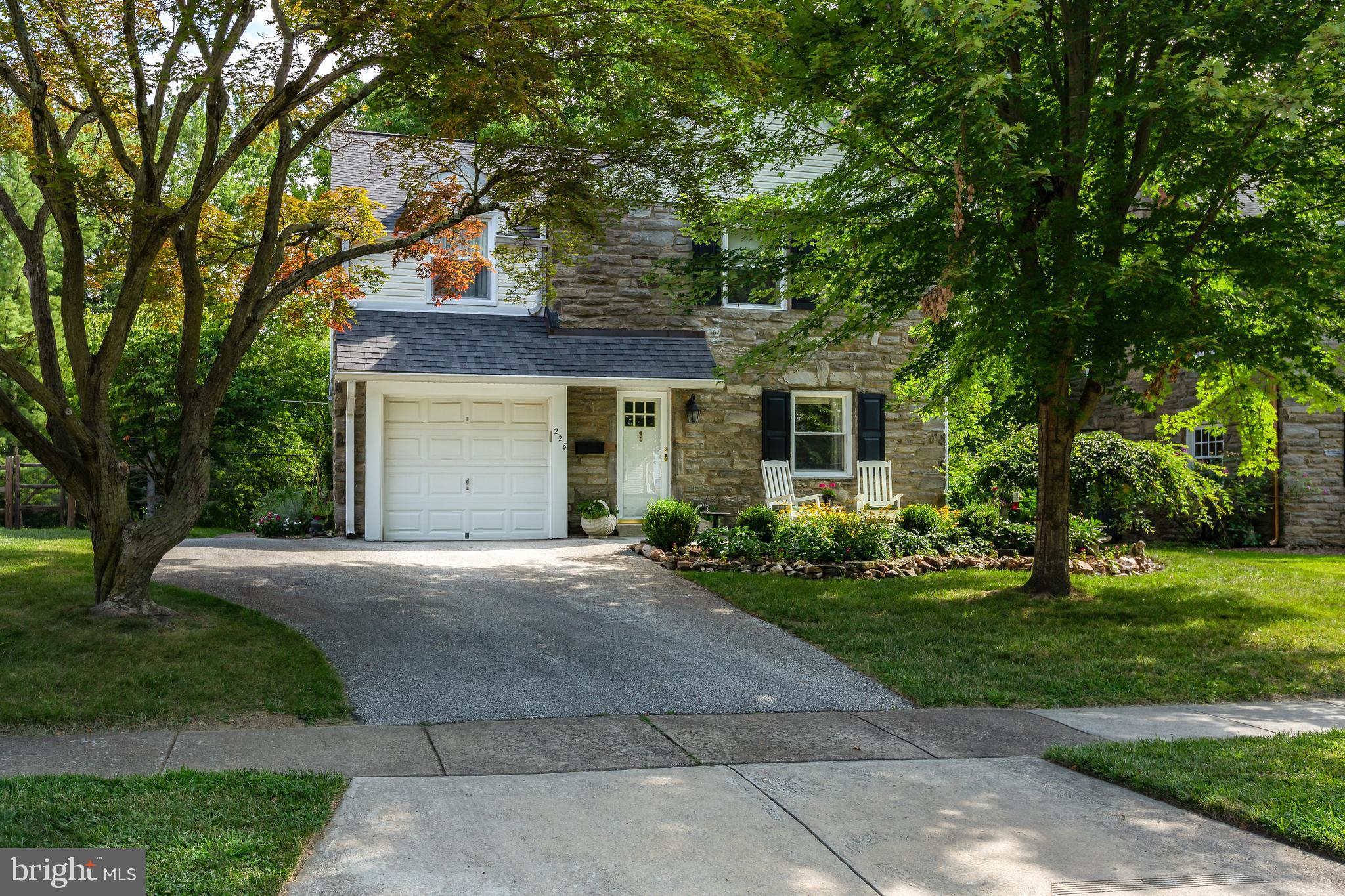 228 LEE CIRCLE