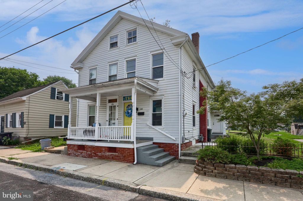Photo of 128 N Charlotte Street, MANHEIM, PA 17545 (MLS # PALA2092190)