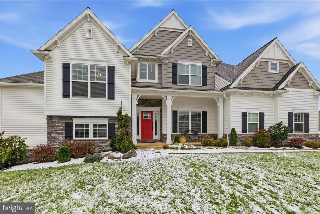 Photo of 109 E Valley Road, DENVER, PA 17517 (MLS # PALA2081130)