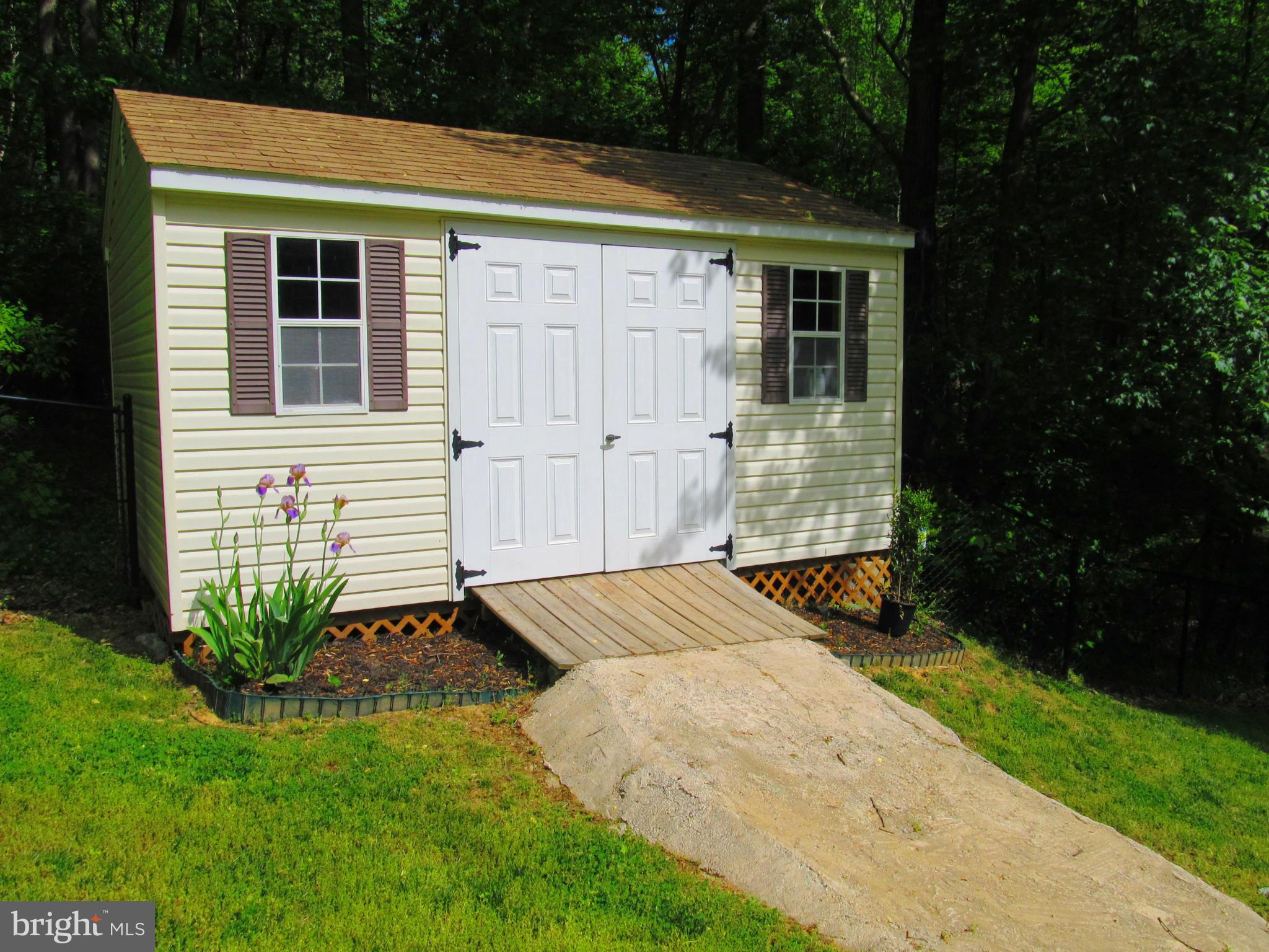 WARREN J WILLETT'S SUB - Residential