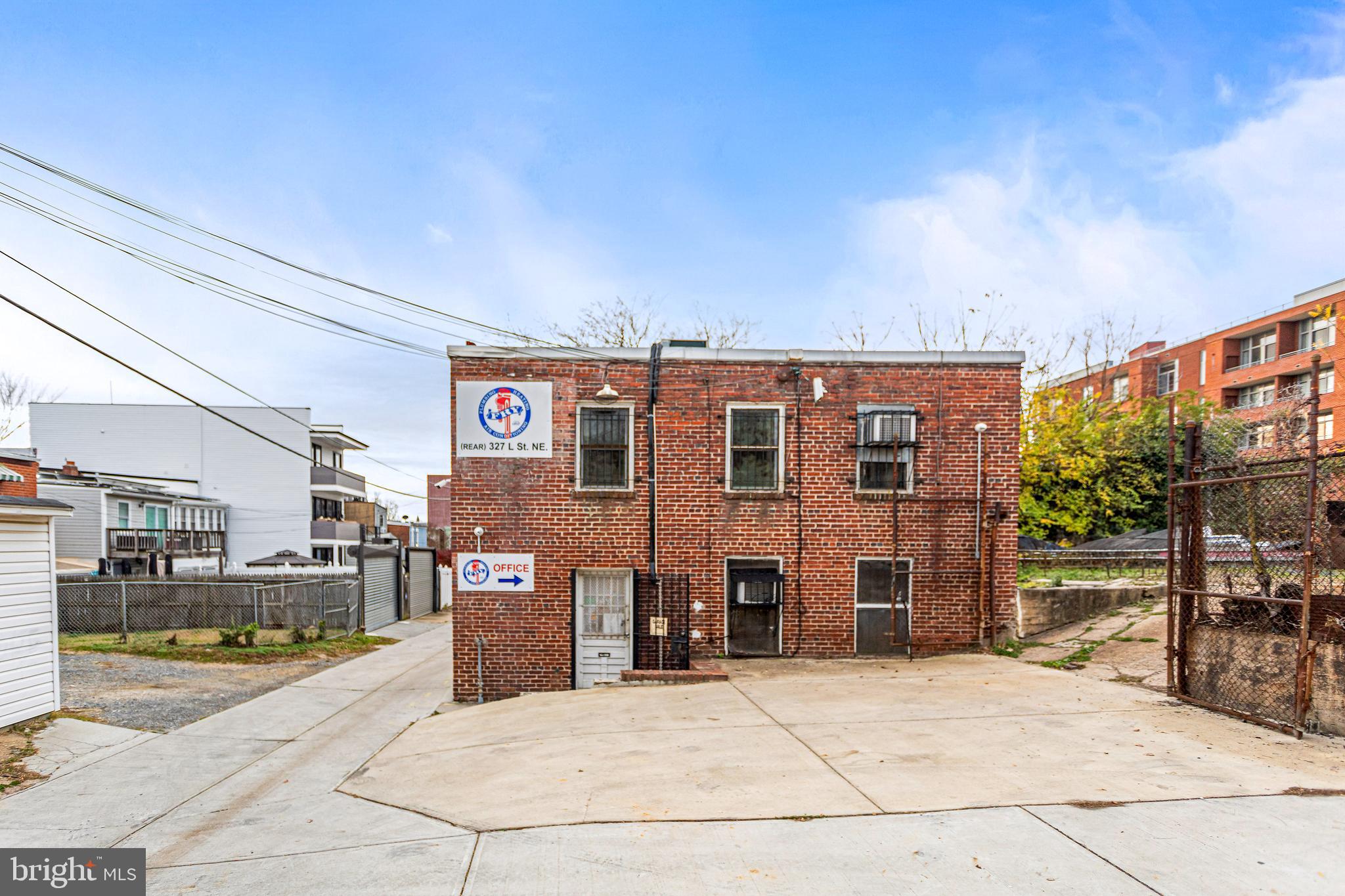 327 Rear L STREET NE